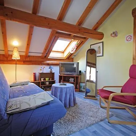 Spacieux Et Confortable Avec Terrasse, Proche Activités Montagne, à - Fr-1-589-146